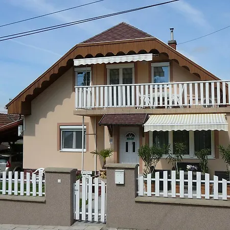 Toreki Vendeghaz